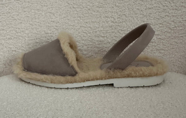 Cosy Chic - Snugs